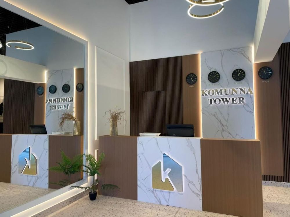 Фото отеля KOMUNNA LUXE HOTEL AND APARTMENTS
