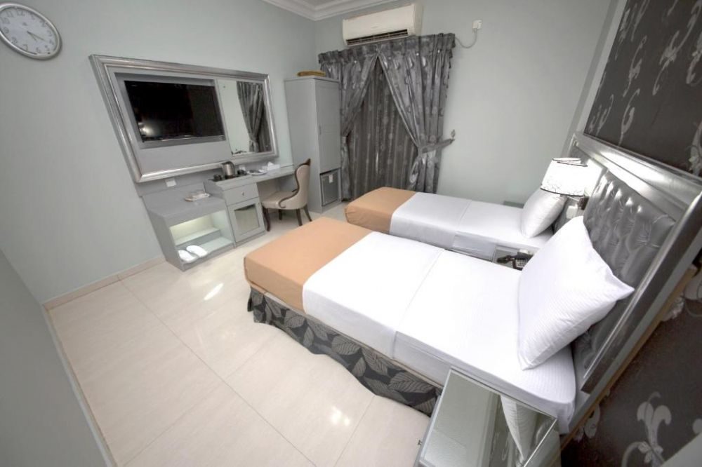 White Fort Hotel Dubai