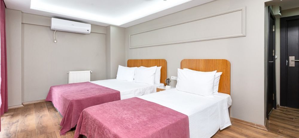 RIA SUITES HOTEL