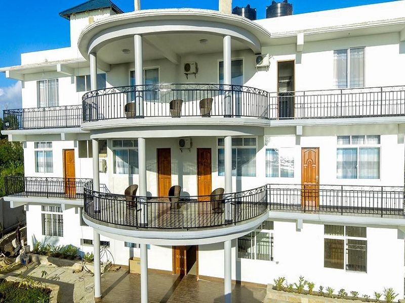 Фото отеля Sea Crest Hotel