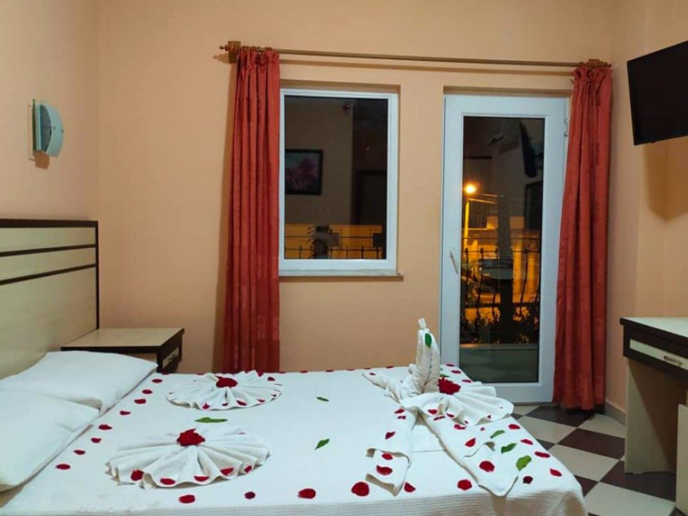 SANTANA HOTEL
