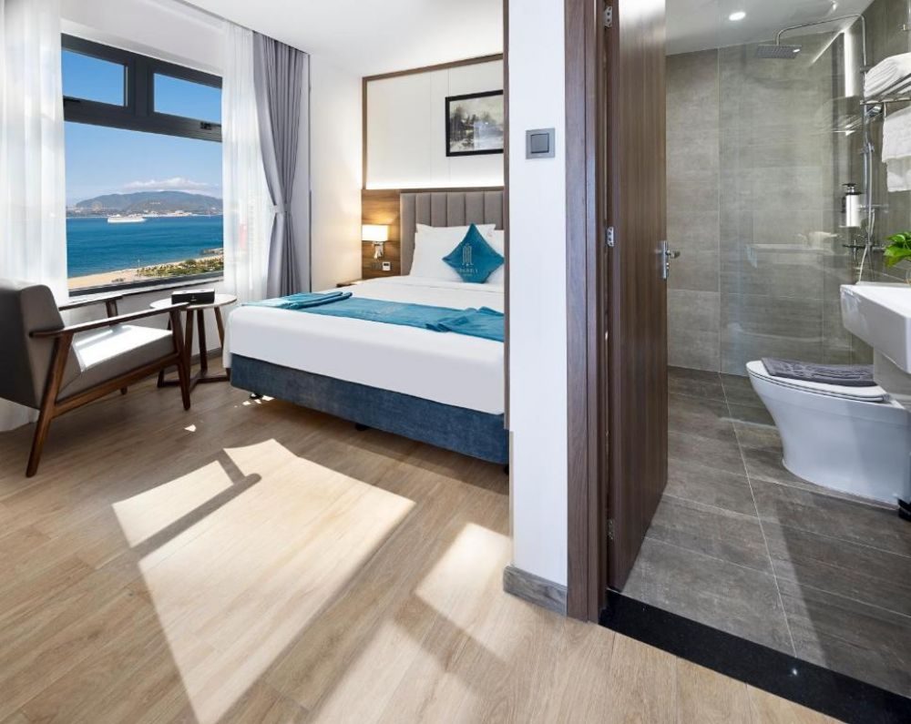 Avari Hotel