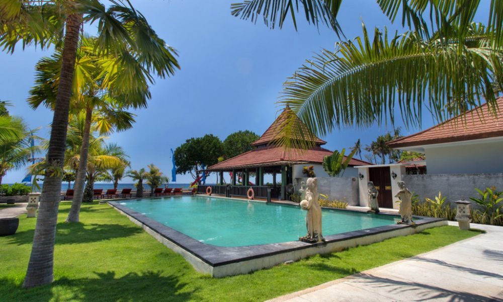 Puri Saron Lovina Hotel