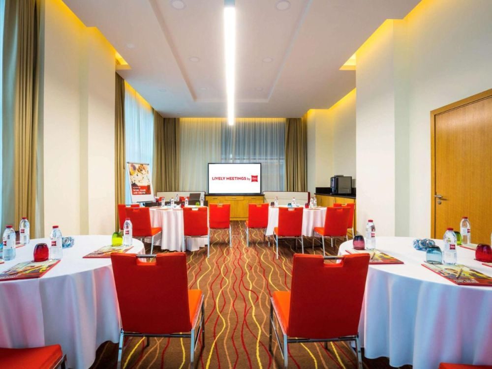 Ibis Mall Avenue Dubai Hotel (ex. Ibis Mall of the Emirates)