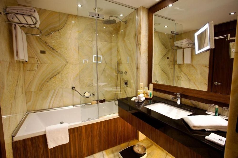 CROWNE PLAZA ISTANBUL HARBIYE