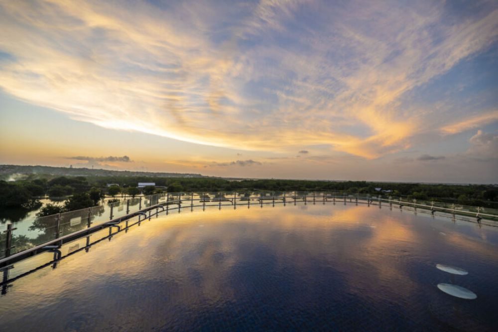 Фото отеля The Nest Hotel Bali