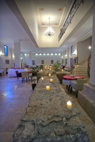 ACRA HOTEL