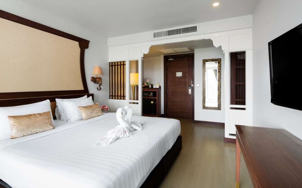 Aiyara Grand Hotel