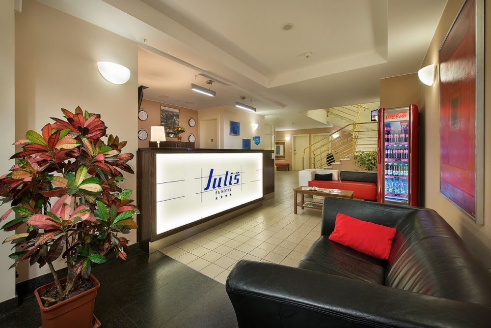 Julis