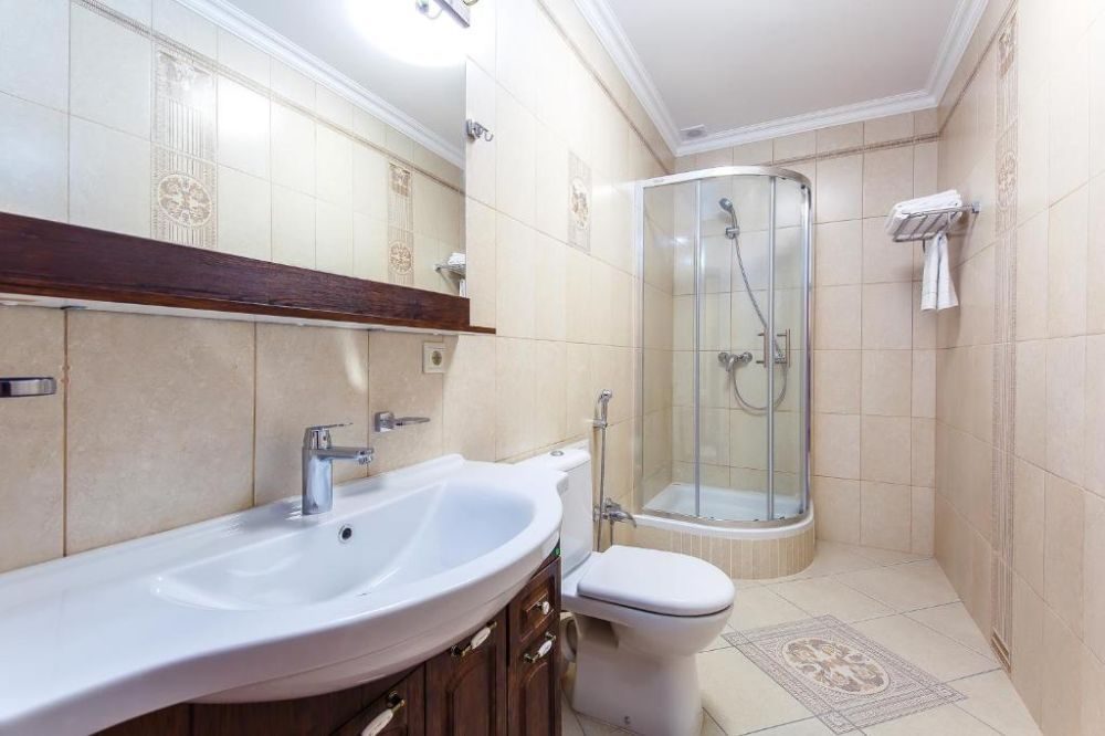 Alanda Hotel & Apartments
