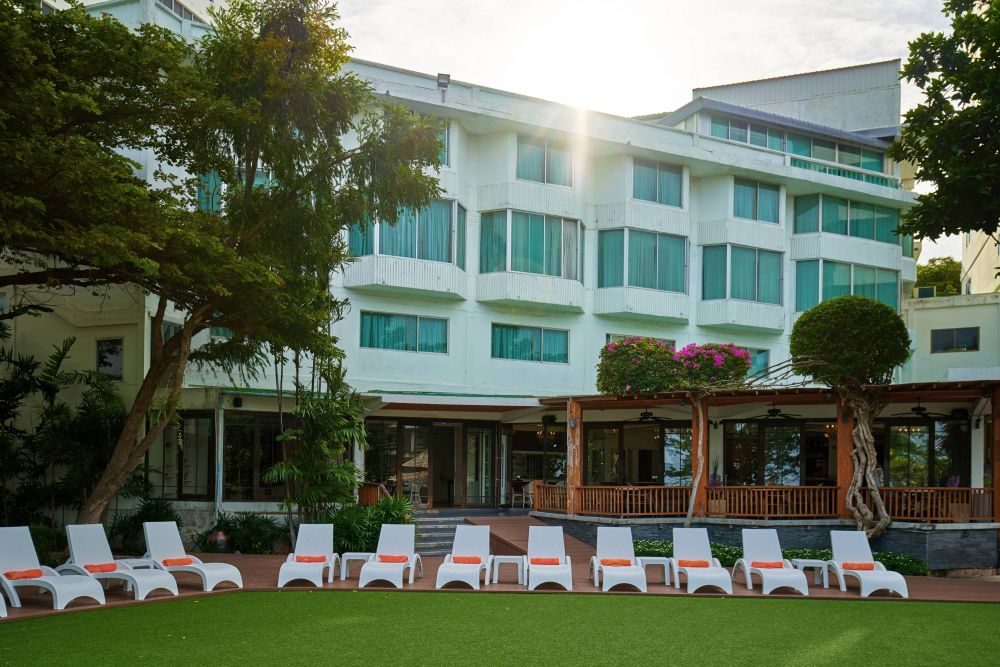Фото отеля Cosy Beach Hotel