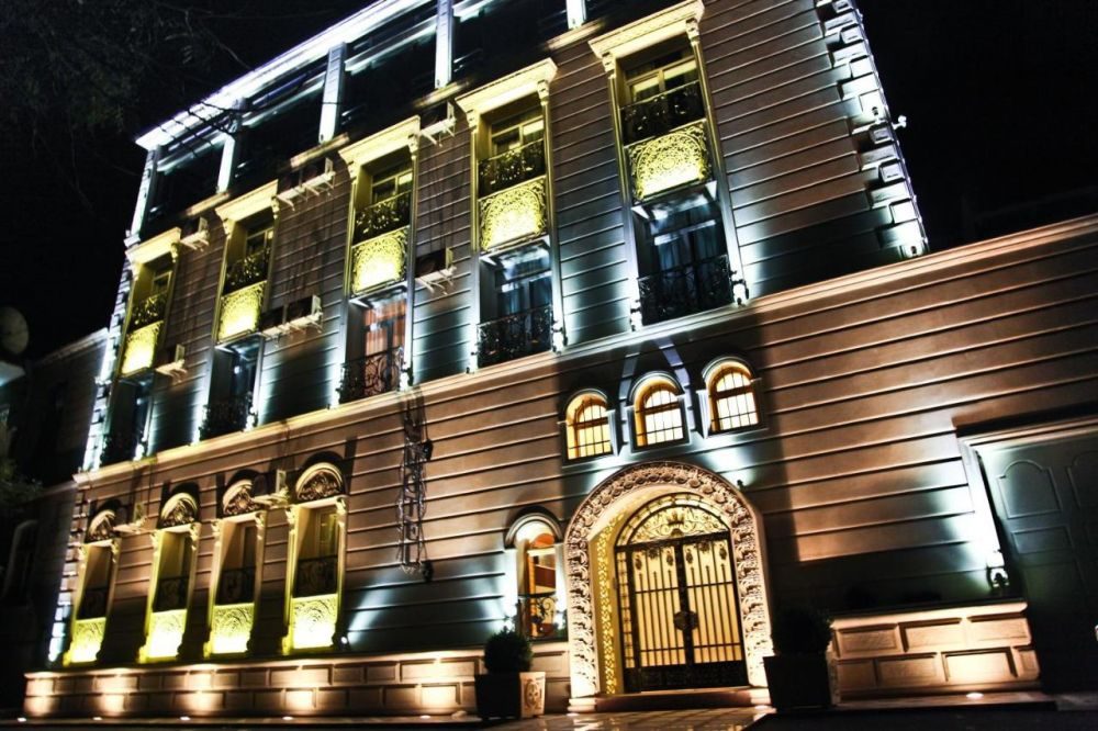 East Legend Hotel