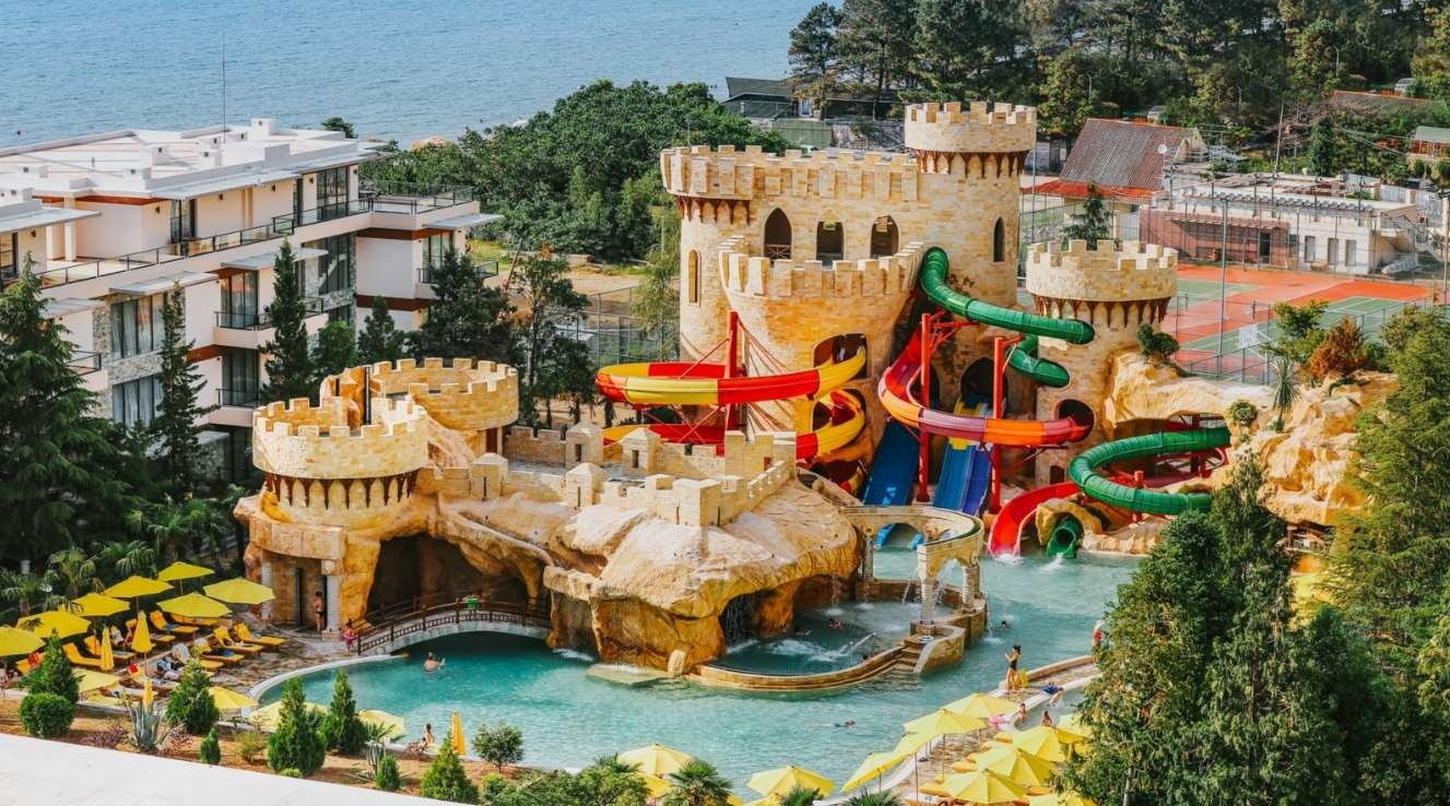 DREAMLAND OASIS
