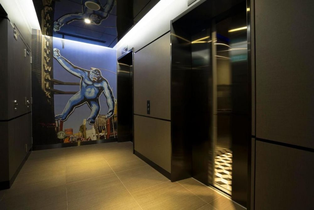 Hotel 81 Premier Hollywood