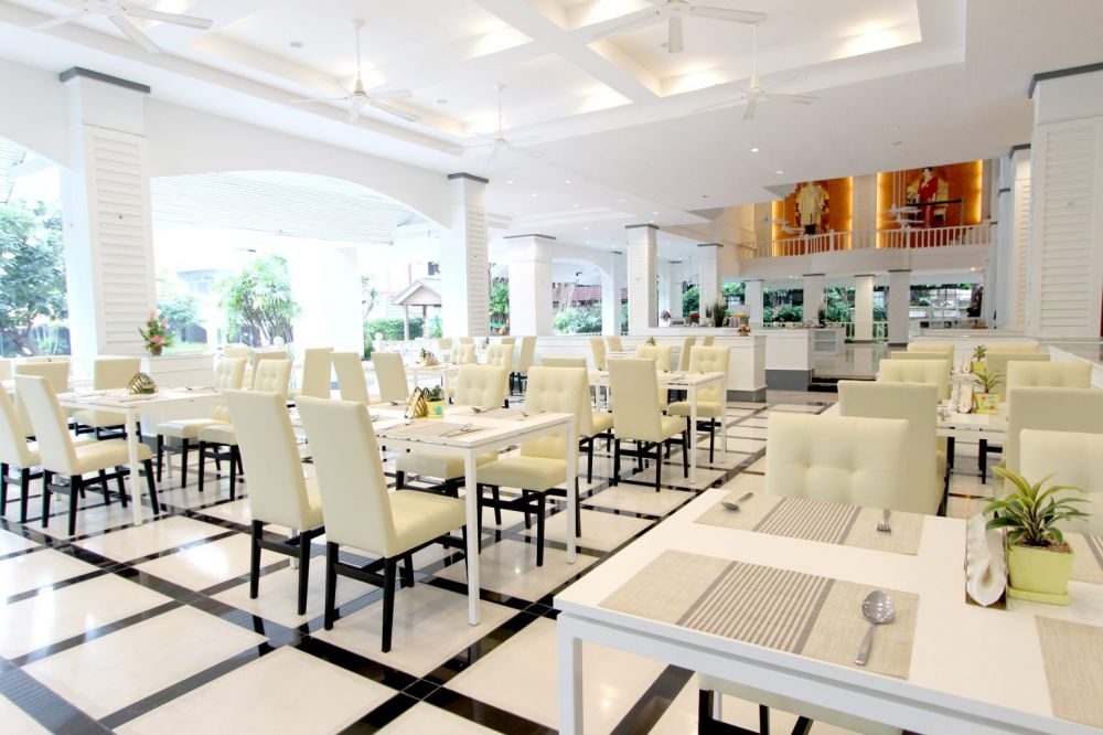 Pooh Beach Resort & Spa