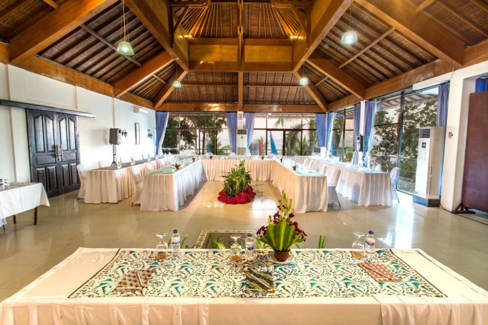 Puri Saron Lovina Hotel