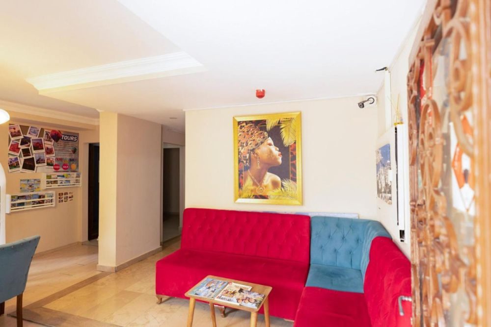 DE MAREE HOTEL