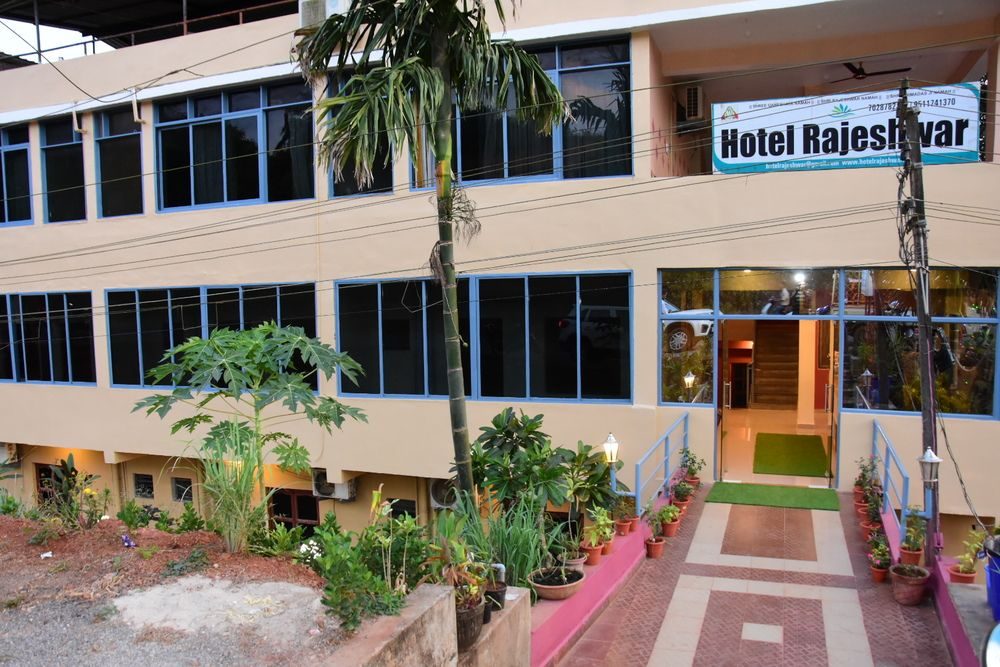 Фото отеля Hotel Rajeshwar (Ex Hotel Aananda)