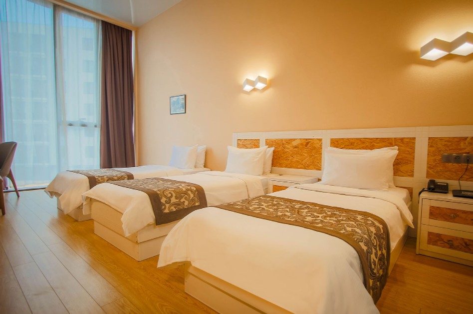 IVERIA INN