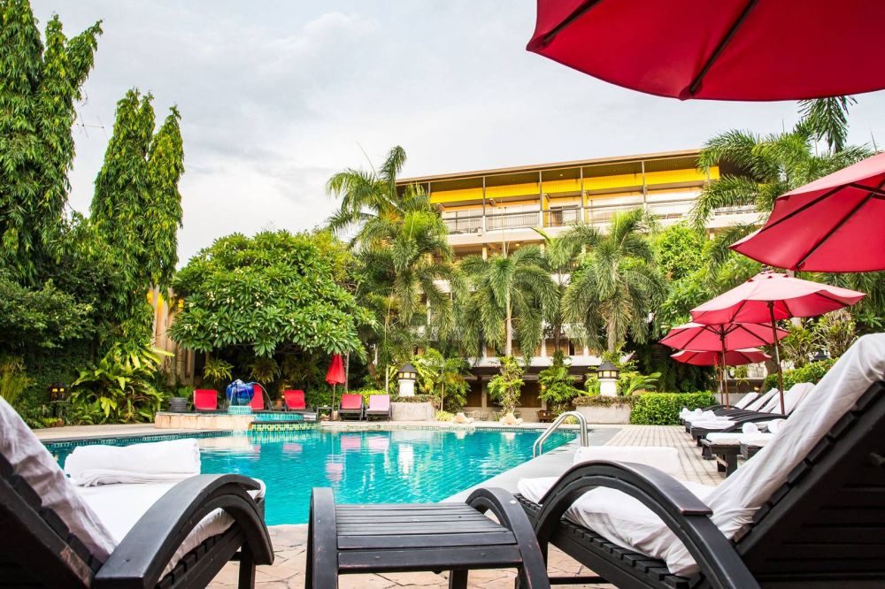 Lantana Hotel & Resort