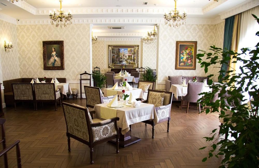Alanda Hotel & Apartments