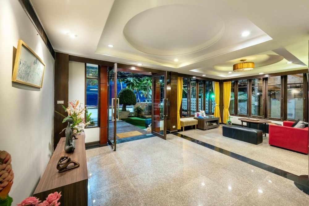 Фото отеля Jomtien Twelve Boutique Hotel (The)