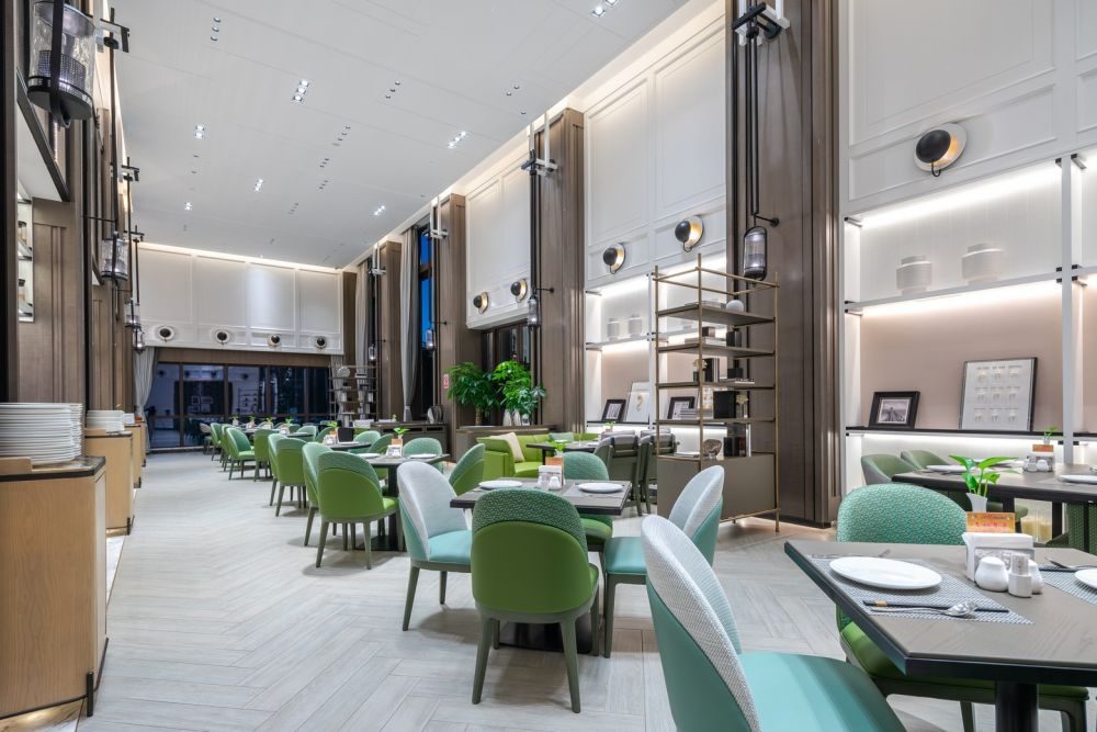 Golden Phoenix Sea View Hotel