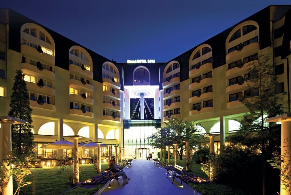 Фото отеля Grand hotel Sava****superior