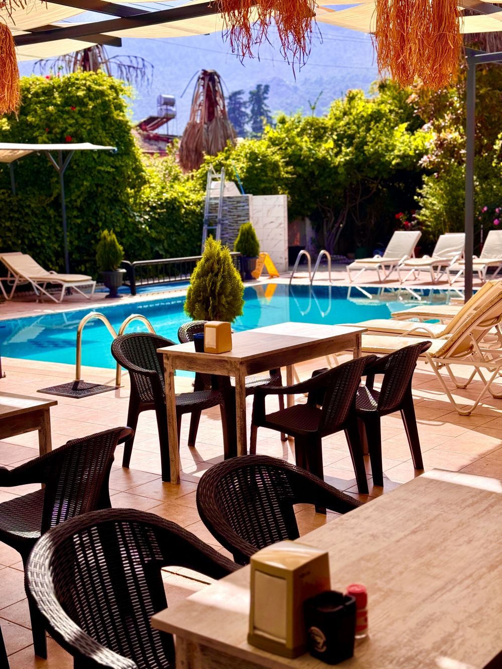 BEGONYA HOTEL
