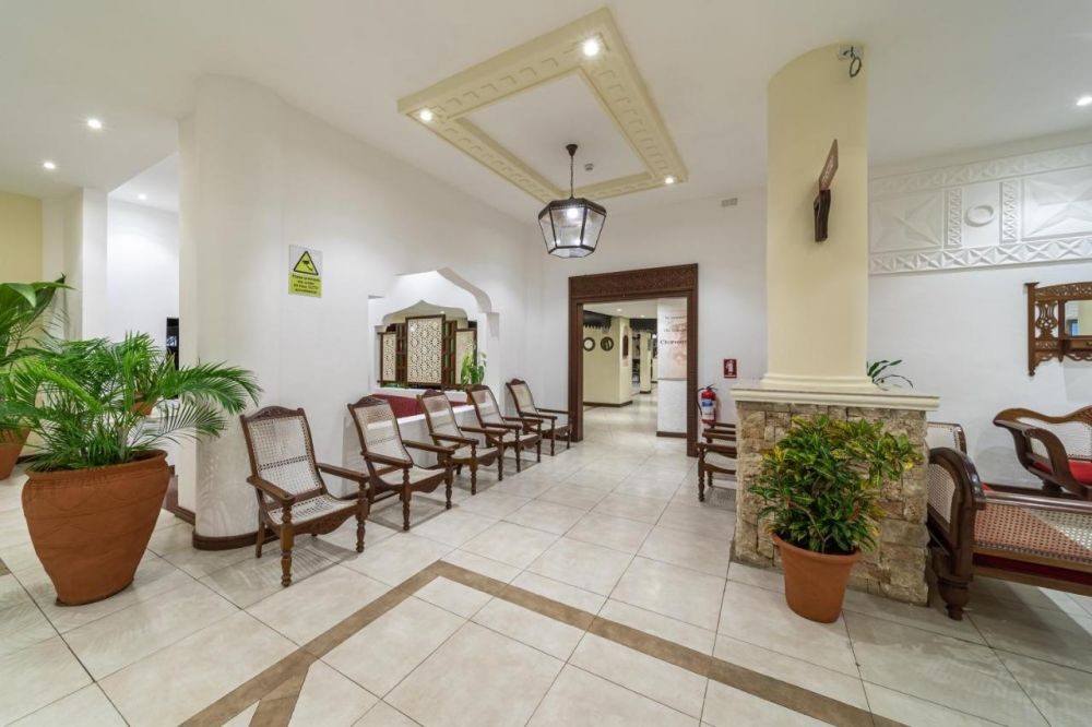 PrideInn Paradise Beach Resort & Spa