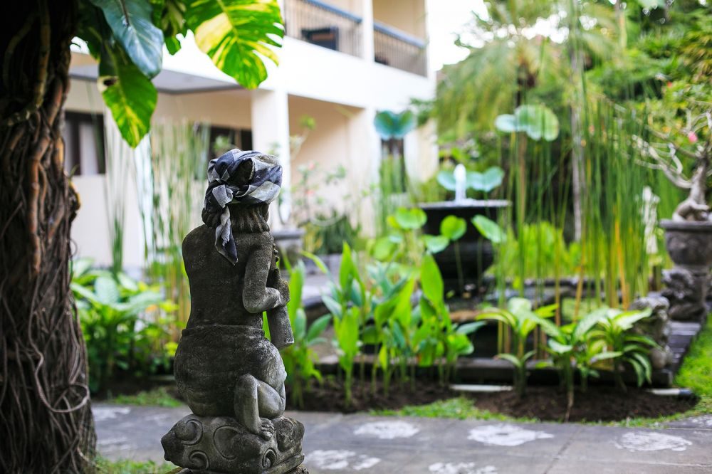 Фото отеля Legian Paradiso Hotel
