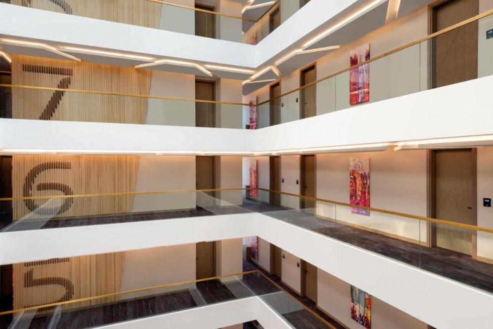 Ramada Encore Al-Ghubrah