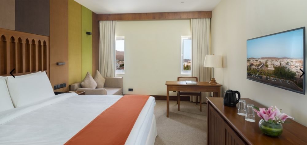 Al Falaj Hotel