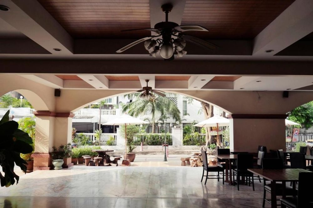 Mike Beach Resort