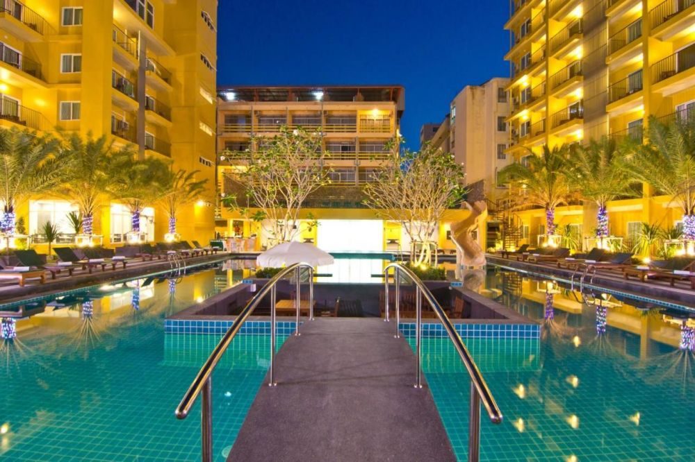 Grand Bella Hotel