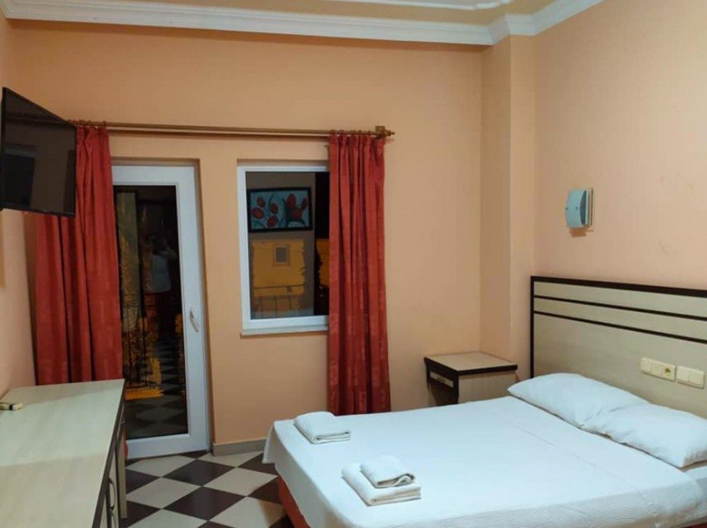 SANTANA HOTEL