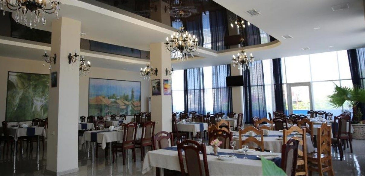 HOTEL 725 B
