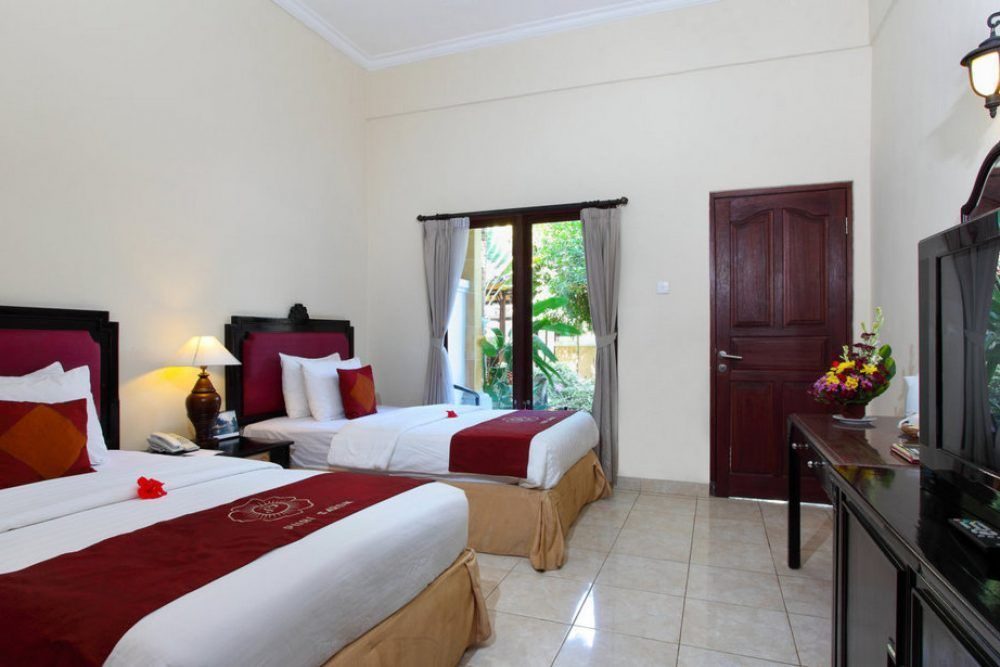 Puri Saron Lovina Hotel