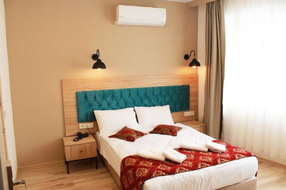 THE LAILA HOTEL