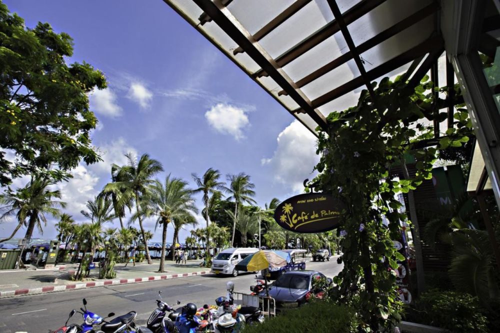 Twin Palms Resort Pattaya