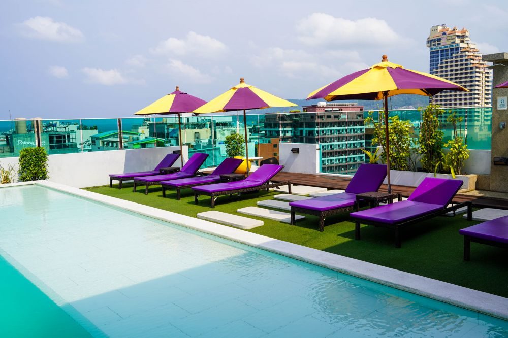 AIM PATONG HOTEL (THE)
