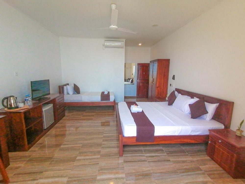 Oreo Beach Hotel