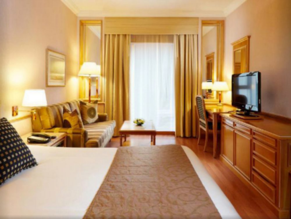 Millennium Plaza Downtown Hotel (ex. Crowne Plaza Dubai Sheikh Zayed Road)