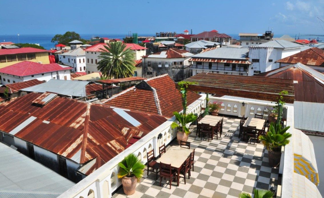 Dhow Palace Hotel