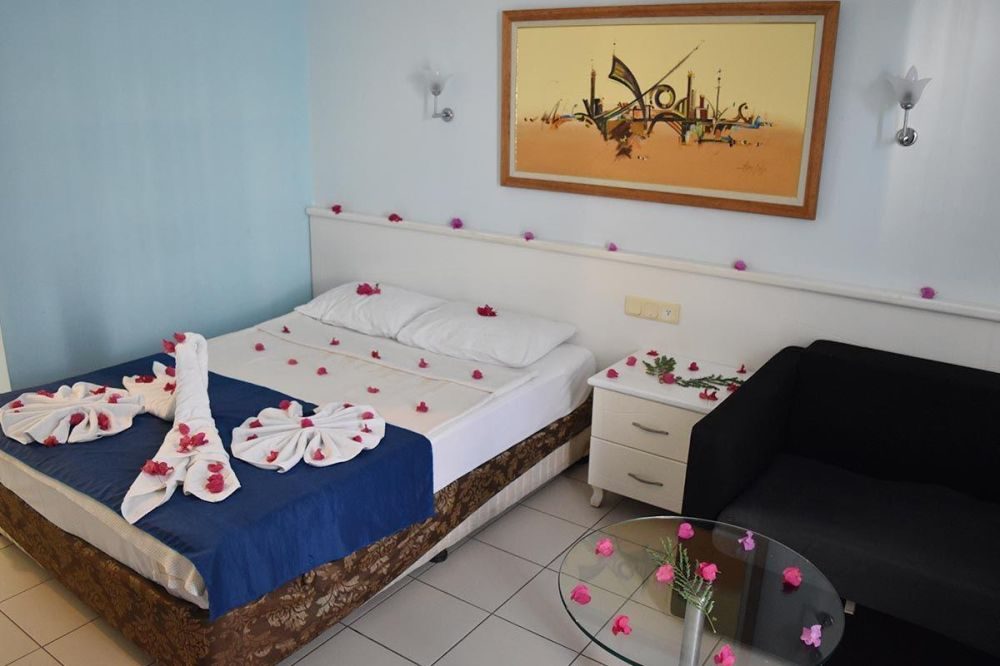 ARES BLUE HOTEL