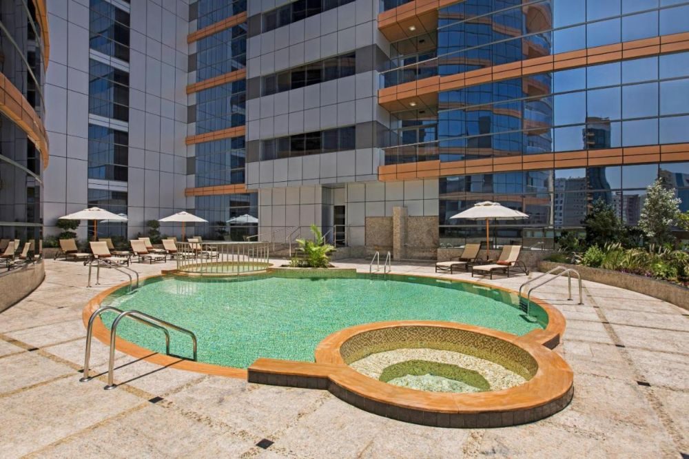 Sunday Signature Hotel & Residences (ex. Doubletree By Hilton Hotel & Residence)