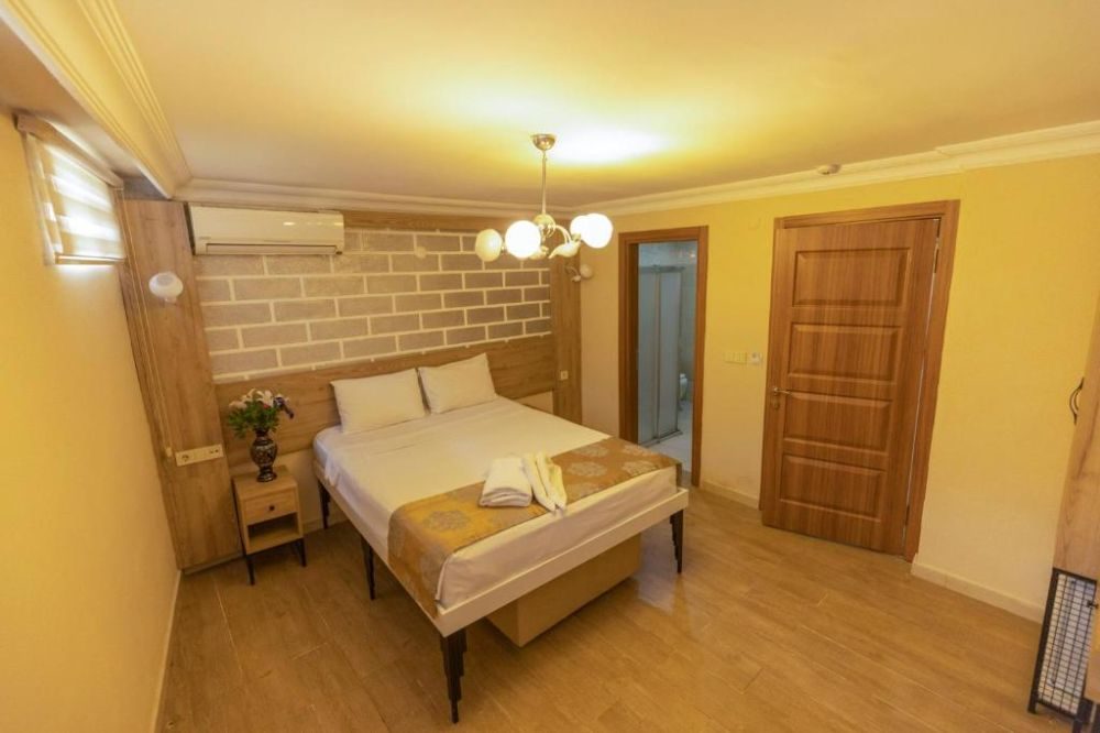 DE MAREE HOTEL