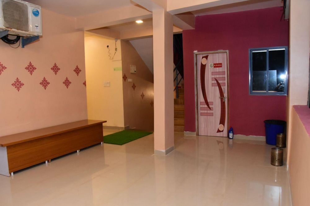 Hotel Rajeshwar (Ex Hotel Aananda)