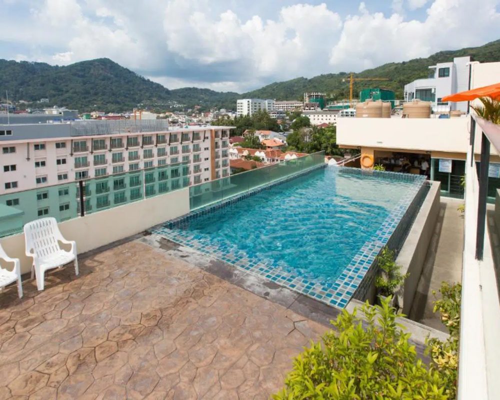 HEMINGWAYS SILK HOTEL