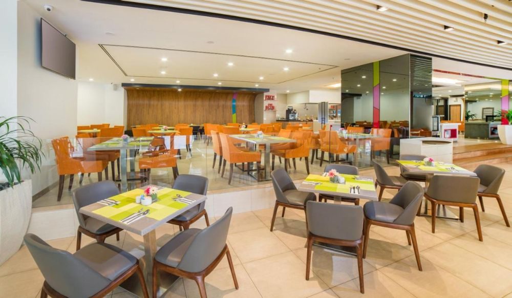 Oakwood Hotel & Residence